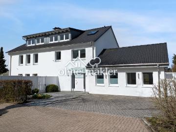 Außergewöhnlich großzügiges Einfamilienhaus mit 389 m²...