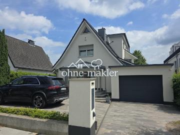 Großzügiges Einfamilienhaus mit Pool