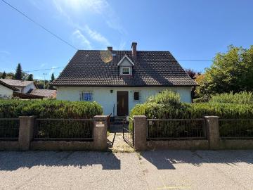 Großzügiges Einfamilienhaus mit Potenzial in bester Lage...