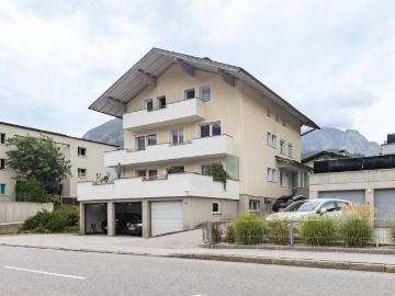 Großzügiges Mehrfamilienhaus in Jenbach: 3 Wohnungen mit...
