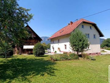 Großzügiges Mehrfamilienhaus mit Ausbaupotenzial nahe...