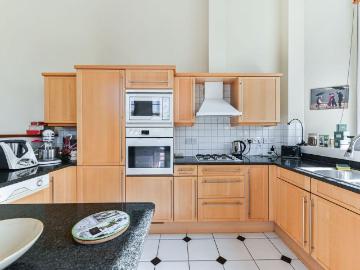 Grosvenor Gardens, Belgravia, London. 2 bed flat to rent...