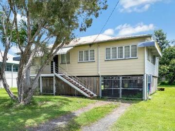 Great Opportunity Berserker Home on 818 m2 double Block