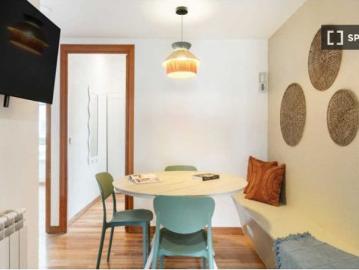 Habitación en un piso compartido de 10 habitaciones en...