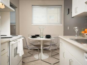 Harwood House 2 Bedroom Apartment for Rent at 349 Edison...