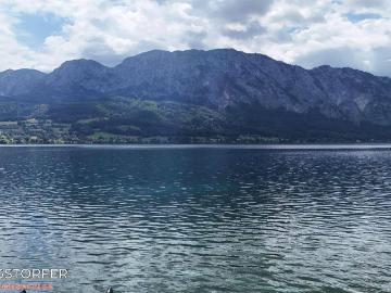 Haus mit drei Wohnungen mit Seezugang!