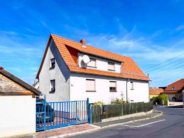 Haus mit pflegeleichtem Grundstück gesucht? Hier!