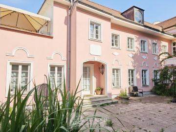 Haus im Haus Traumhafte Gartenwohnung in barockem...