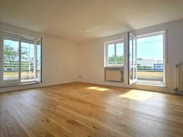 Helle 4 Zimmer Wohnung mit 128m² Penthouse Ebene mit...