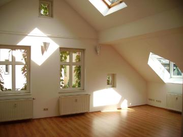 Helle 126 m² Loft Maisonette im grünen Waidmannslust –...