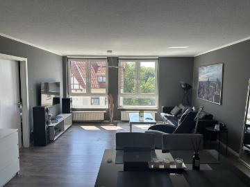 Helle 2 Zimmer Wohung mit großzügigem Wohnbereich &...