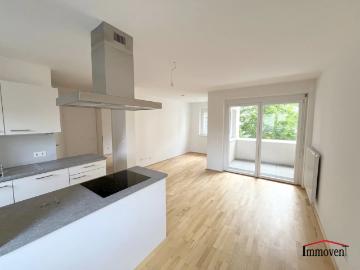 Helle 2 Zimmerwohnung mit Balkon