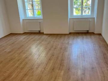 Helle 3 Zimmer Altbauwohnung in bester Lage von...