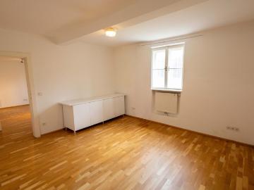 Helle Büro /Gewerbefläche im Souterrain Ca. 83 m², 3...