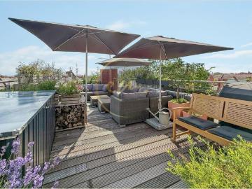 Helle Maisonette Wohnung mit großzügiger Dachterrasse in...