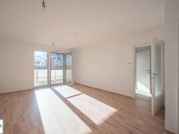 helle, ruhige 2 Zimmer Wohnung mit Balkon + KFZ...
