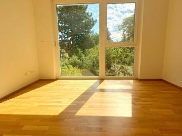 Helle, ruhige Maisonette Wohnung mit Garten in...