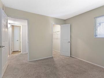 Heron Walk 2 Bedroom Apartment for Rent at 7400 Powers...