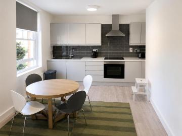 High Street, Acton, London W3, 2 bed flat to rent,...