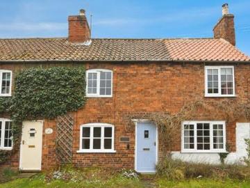 High Street, Newark, 2 Bedroom Terraced