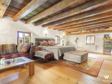 Historisches Anwesen mit modernem Wohnkomfort – 2.163 m²...