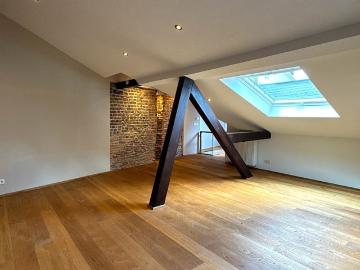 Hochwertig sanierte Maisonette Wohnung auf dem St....