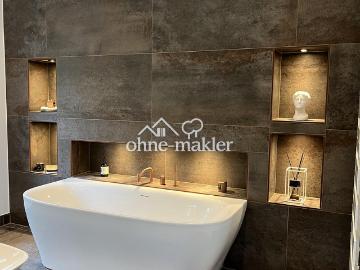 Hochwertige 4 Zimmer Wohnung in klassischer Stadtvilla...