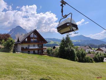 Hochwertige Ferienwohnung mit direktem Pistenzugang im...