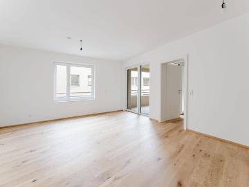 Hofseitige süd west Loggia NEUBAU ZENTRUM Vöcklabruck 3...