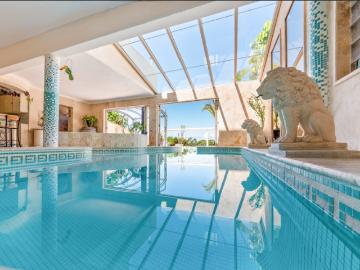 House 7 Bedroom For Rent COOLUM BEACH QLD 4950000...