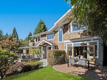 House with garden and terrace