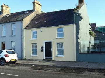 house for rent in Hazel's House, 5 The Strand,...