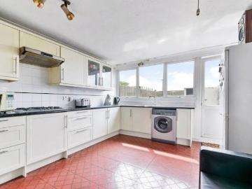Huntingdon Close, Mitcham CR4, 4 bed terraced house to...