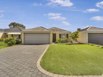 Don't Miss This: Spacious 4x2 Family Home on 500sqm...