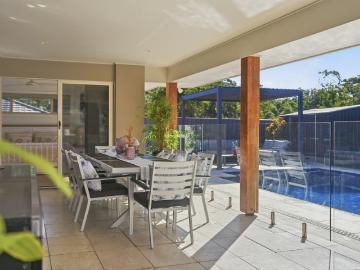 Immaculate, Low Maintenance Living And Effortless...