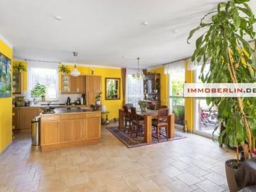 IMMOBERLIN.DE Toplage! Großzügige Wohnung mit...