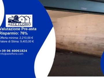Immobile in asta di 15 m, box auto doppio in vendita a...