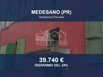 Immobile in asta di 110 m con più di 5 locali e box auto...