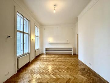 Imperiales Wohnen im Stilaltbau! 5 Zimmer, 245 m², 4...