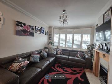 Ingleton Avenue, Welling DA16, 3 bed semi detached house...