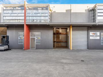 Invest or Occupy | Fully Fitted Out Commercial Kitchen