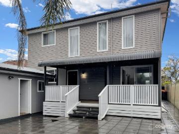 Substantial Family Home with High Yield Potential