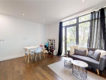 Jessop Court, Uxbridge UB8, 2 bed flat to rent, £1,850...