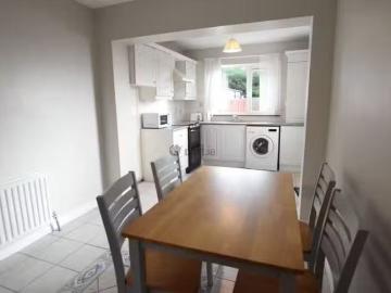 Deal! Old Avenue, Riverstown, Riverstown, Co. Cork is...