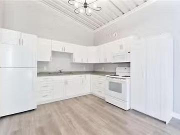 New 218 Whitmore Avenue W, Dauphin, MB, R7N 1Z6 house...