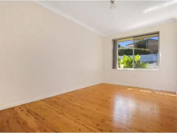 Just in! 3 BR 1/21 Burgess Avenue, Figtree Apartment for...