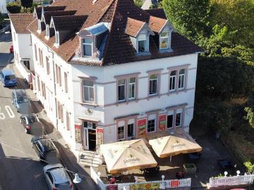Kapitalanlage mit 2 Gebäuden und Gastrobereich Zimmer...