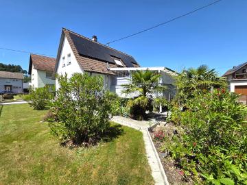 KERNSANIERTES FAMILIENHAUS MIT POOL, EBK, KAMIN, 2...