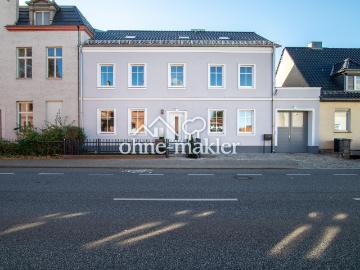 Kernsaniertes Zweifamilienhaus in Potsdam – Wohnen &...