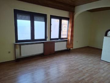 KO Lützel, Nähe Balduinbrücke, 3 ZKBBalkon, 1. OG, 93 m²